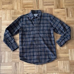 Filson Alaskan Guide Shirt in Otter Green/Black